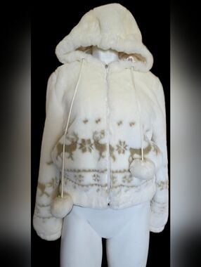 Goelia Size Small Cropped Fluffy Winter Sweater